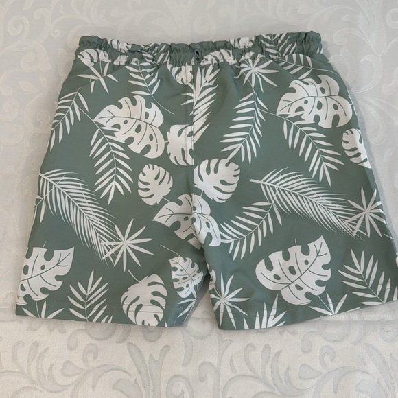 Original Penguin Swim Set. Size 4. - Picture 9 of 9